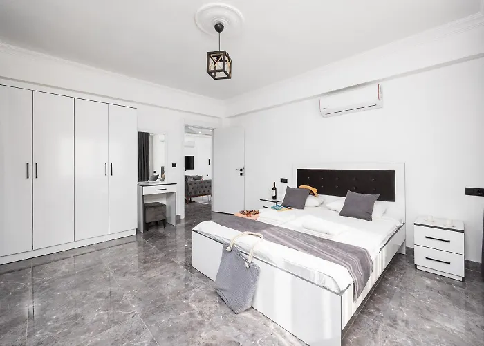 Grand Yasar 1 *